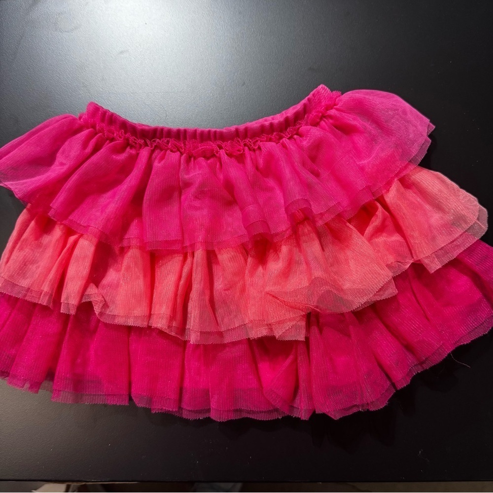 Girls size 12-18 mths | Children’s place | Pink and Coral | Layered Tulle Skirt